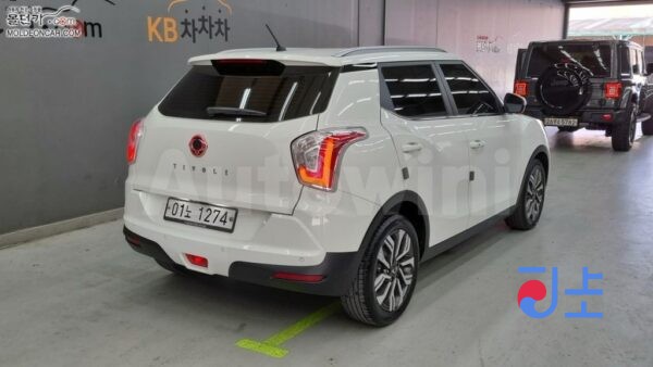 2018 KGM (Ssangyong) Tivoli Armour 1.6 2WD   Gear - KPBXH3AR1JP258683 - Image 2