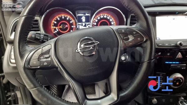 2019 KGM (Ssangyong) Tivoli Armour 1.6 2WD LX - KPBXH3AR1KP286165 - Image 9