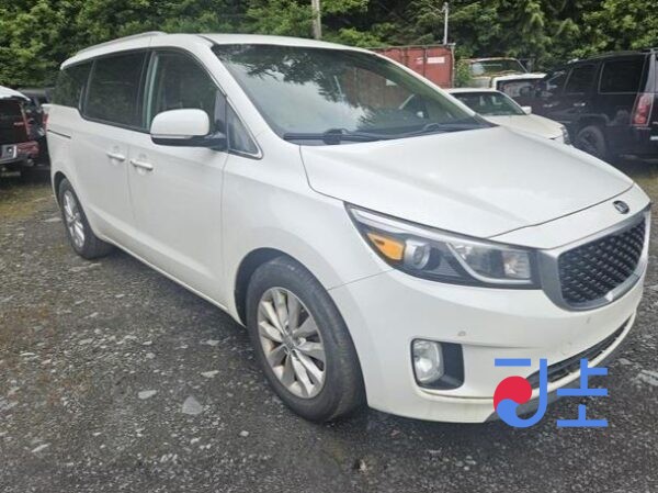 2017 KIA Carnival White — KNAMC81ABJS365672 - Image 4
