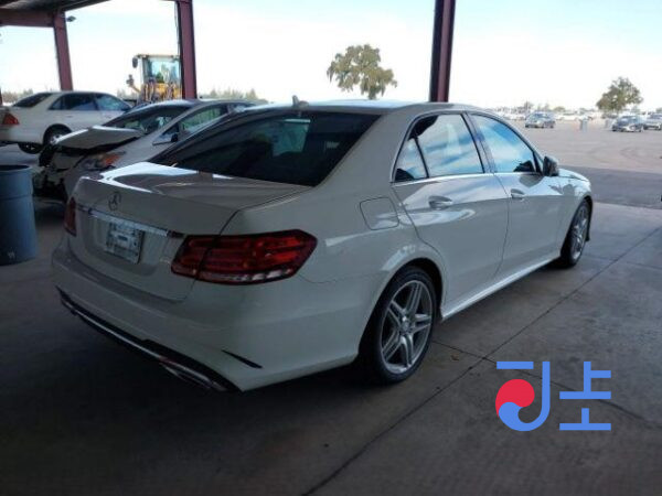 2014 Mercedes-Benz E220 White — WDDHF0CB6FB095455 - Image 3