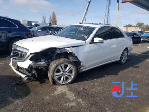 2014 Mercedes-Benz E250 4Matic White — WDDHF8CB8EA903114