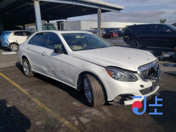 2014 Mercedes-Benz E250 4Matic White — WDDHF8CB8EA903114 - Image 4