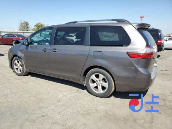 2014 Toyota Sienna 4WD Gray — 5TDDK3DC6FS094828 - Image 4