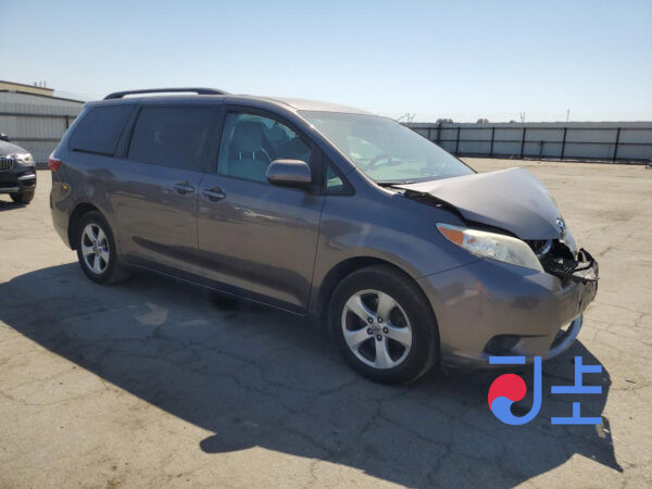 2014 Toyota Sienna 4WD Gray — 5TDDK3DC6FS094828 - Image 3