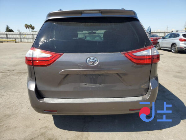 2014 Toyota Sienna 4WD Gray — 5TDDK3DC6FS094828 - Image 7