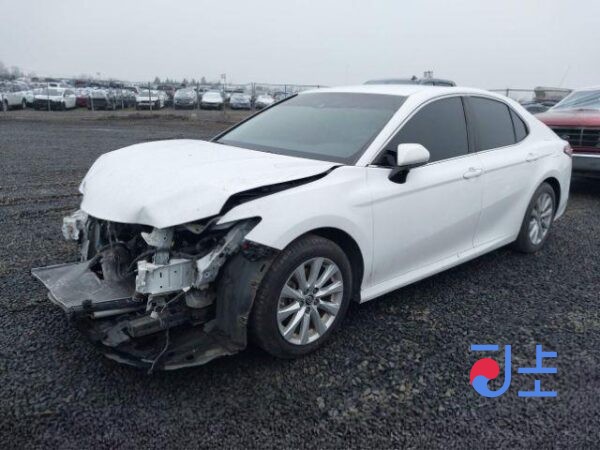 2018 Toyota Camry White 2.5L — JTNB11HKXJ3057237