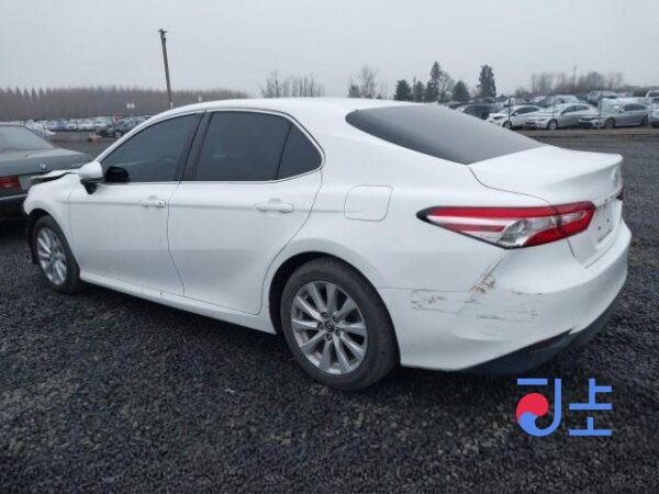 2018 Toyota Camry White 2.5L — JTNB11HKXJ3057237 - Image 2