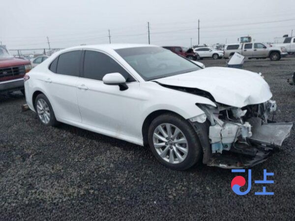 2018 Toyota Camry White 2.5L — JTNB11HKXJ3057237 - Image 4