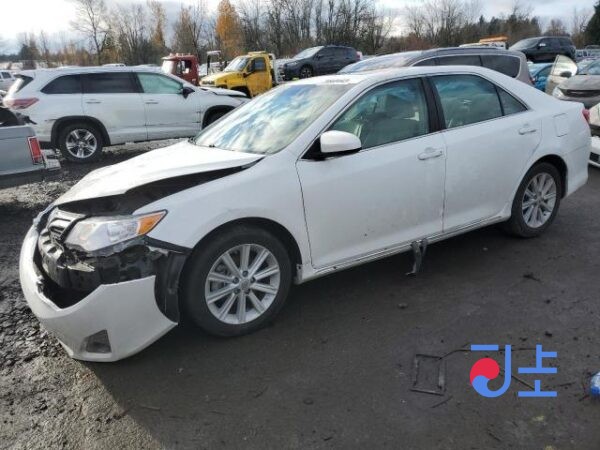 2014 Toyota Camry Hybrid White — AVV50-1050337