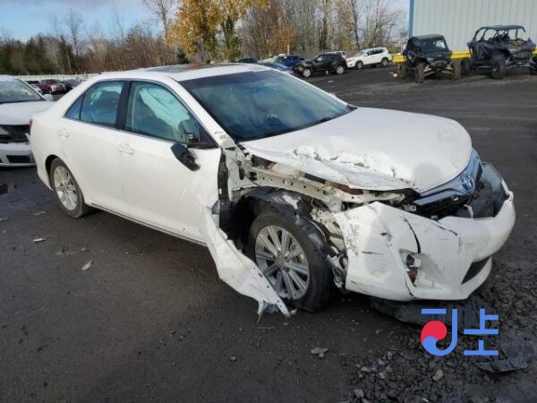 2014 Toyota Camry Hybrid White — AVV50-1050337 - Image 4