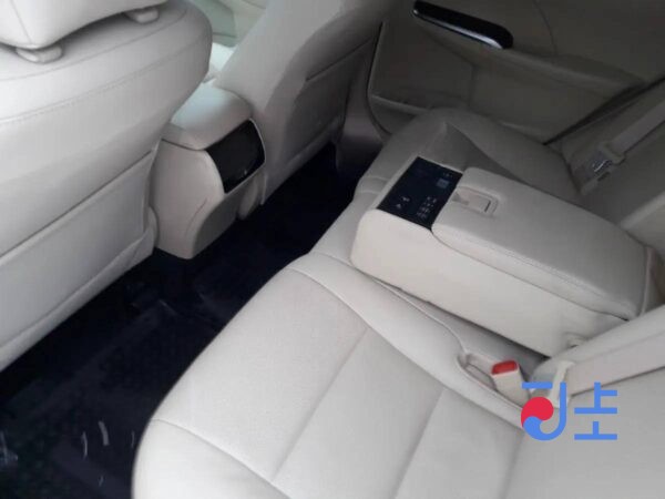 2015 Toyota Camry Hybrid White — AVV50-1051112 - Image 6