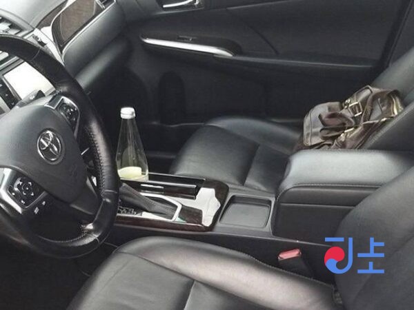 2015 Toyota Camry Hybrid White — AVV50-1046443 - Image 6