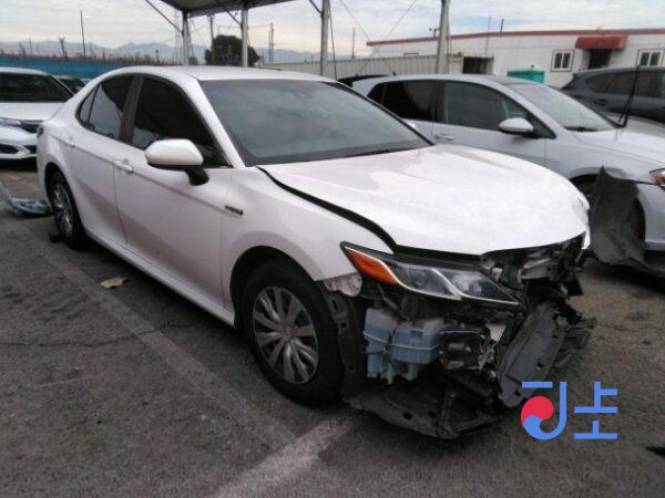 2017 Toyota Camry Hybrid White — AXVH70-1009419 - Image 4
