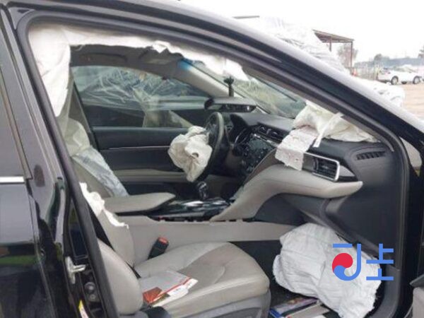 2018 Toyota Camry Black 2.5L — JTNB21HK8J3004324 - Image 6