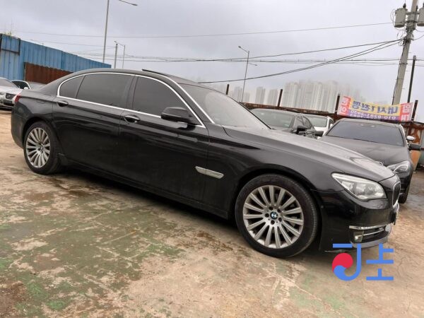 BMW 730LdX 2013 BLACK — WBAYG410XDD175680