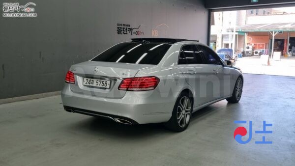 2016 Mercedes Benz E Class W212 E250  Bluetech 4MATIC  Avant-Grade - WDDHF9HB2GB306844 - Image 2
