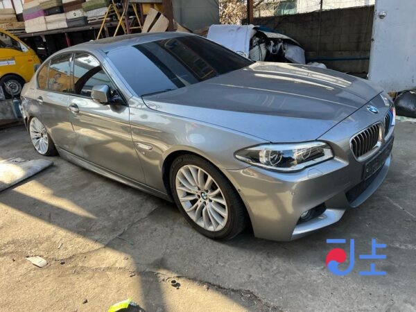 BMW 530D 2016 GRAY — WBA5E5102GG073341
