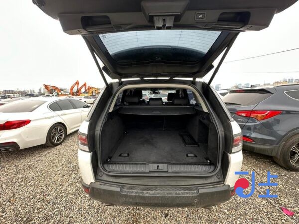 Range Rover Sport 2015 White — SALWA2KF6FA617872 - Image 4