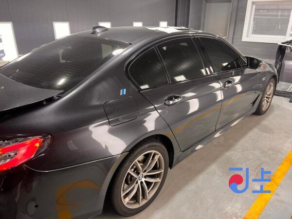 BMW Series 520D 2017 Black — WBAJC3101HG993178 - Image 4
