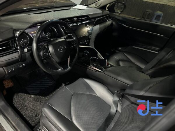 Toyota Camry 2018 Black — JTNB21HK5K3019204 - Image 5