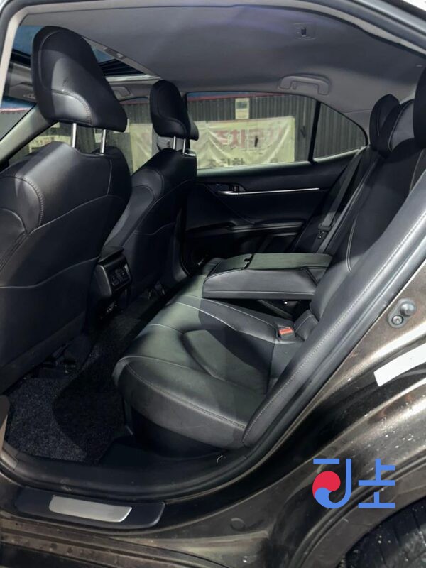 Toyota Camry 2018 Black — JTNB21HK5K3019204 - Image 6