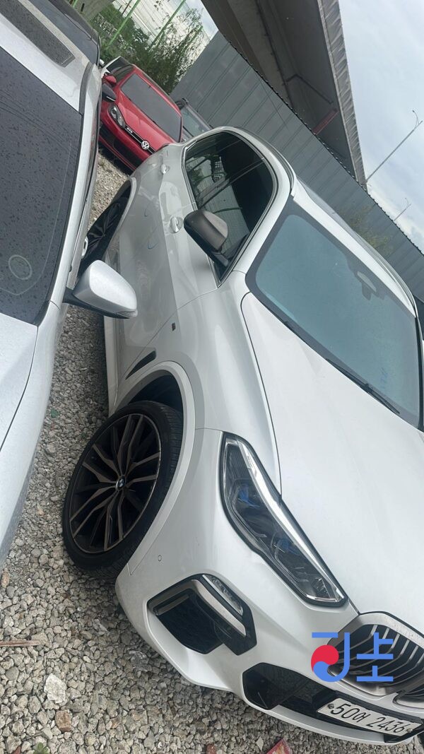 BMW X5 M50d 2019 White — WBACV0104KLK62776 - Image 2