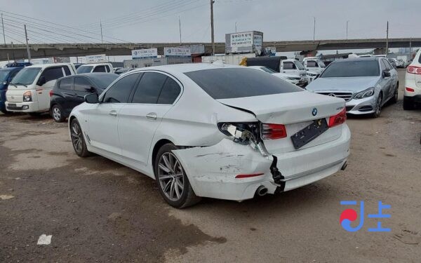 BMW 520d Series 2017 White — WBAJC310XJG993993