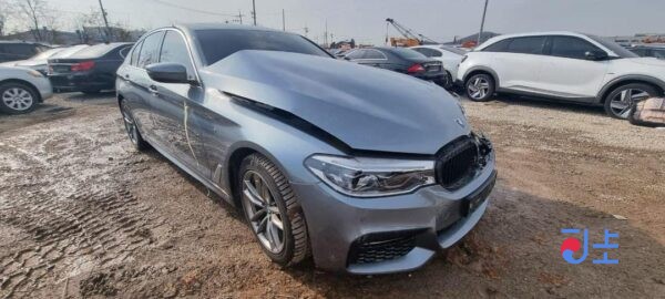 BMW 520d xDrive Series 2017 Gray — WBAJC5109HWA87753 - Image 2