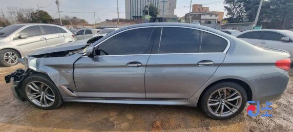 BMW 520d xDrive Series 2017 Gray — WBAJC5109HWA87753 - Image 3