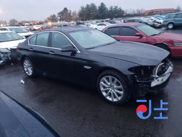 2014 BMW 5-Series 520d  Black— WBA5C3104ED878895 - Image 5