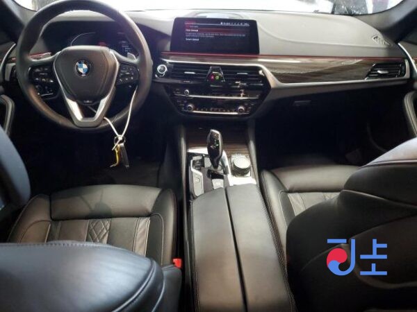 BMW Series 5 2017 Black- WBAJC3108HG923550 - Image 5