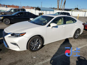2016 Lexus ES300H White — JTHBW1GG3G2121876