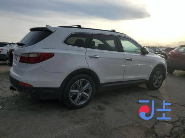 2016 Hyundai SantaFe White - KMHSU81UBGU674191 - Image 5