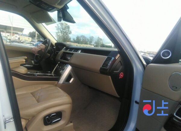Range Rover 2015 White — SALGA2JF8GA245362 - Image 5