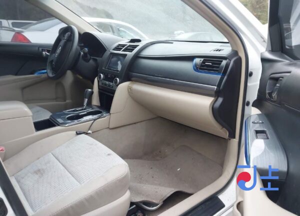 Toyota Camry 2014 White — AVV50-1041719 - Image 5