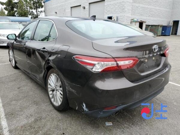 2018 Toyota Camry Brown 2.5L — JTNB11HK1J3072175 - Image 2